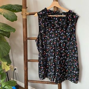 Plus size  sleeveless maternity top